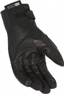 На фото Macna Перчатки TASK черные